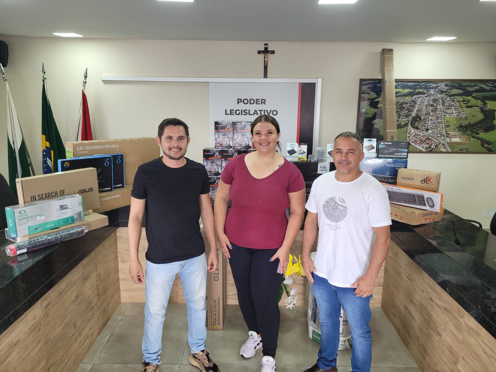 Câmara Municipal de Japira Moderniza seus departamentos após 20 Anos para atender as obrigações legais de transmissão e transparência 